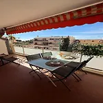 Appartement Peaceful La Pinede For Couple