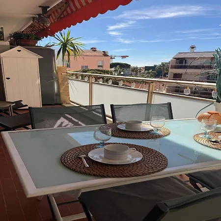 Appartement Peaceful La Pinede For Couple